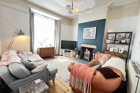 5 James Street, Holywell Green, Halifax, HX4 9AS