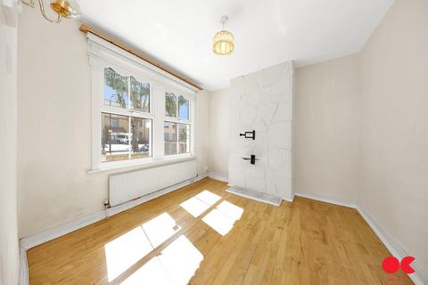 29 Farmer Road, London, E10 5DL
