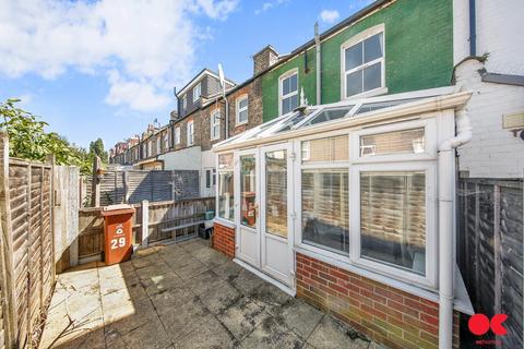 29 Farmer Road, London, E10 5DL