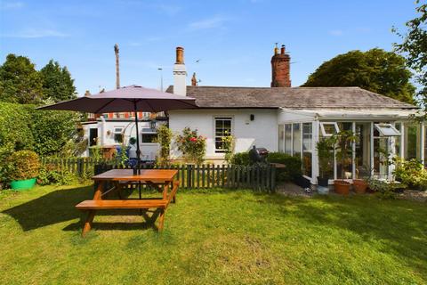 3 bedroom semi-detached bungalow for sale, Beverley Road, Driffield