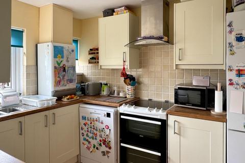 2 bedroom flat for sale, Salop Street, Penarth