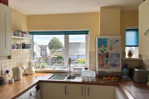 2 bedroom flat for sale, Salop Street, Penarth