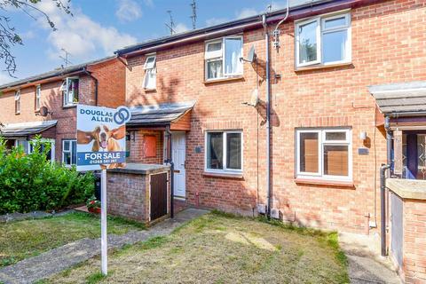 2 bedroom ground floor maisonette for sale, Horkesley Way, Wickford, Essex