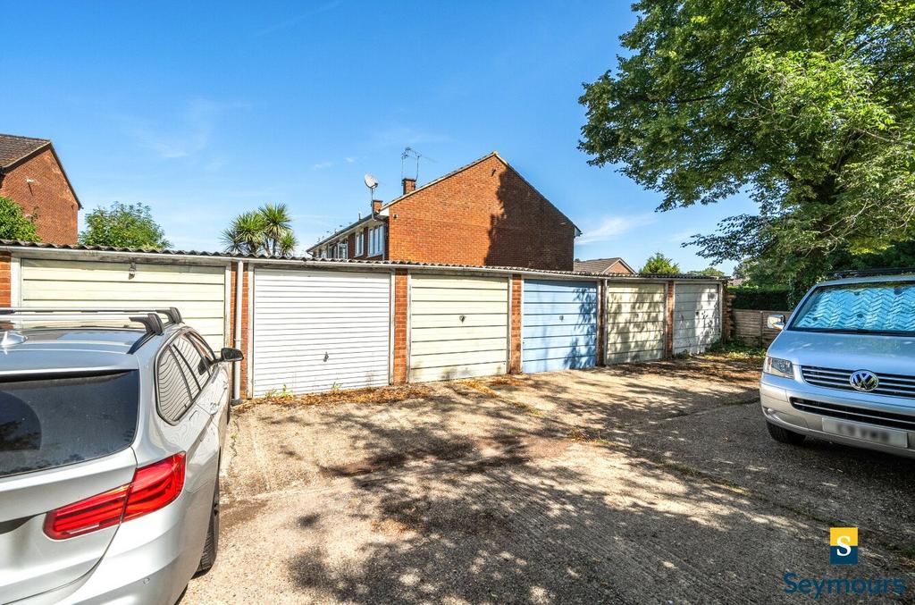 Garage In Block