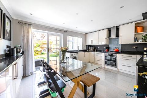 26 Broadacres, Guildford, GU3 3AZ