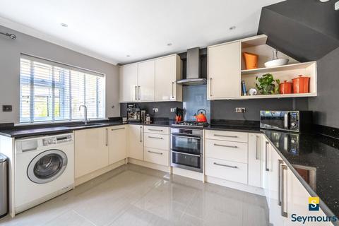 26 Broadacres, Guildford, GU3 3AZ
