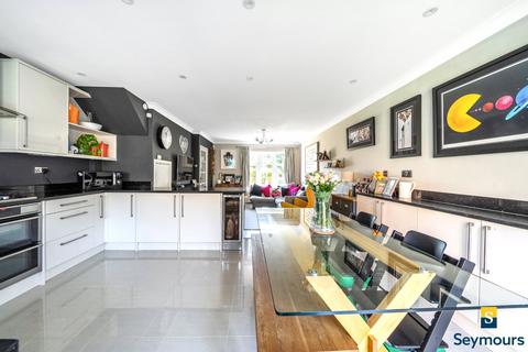 26 Broadacres, Guildford, GU3 3AZ