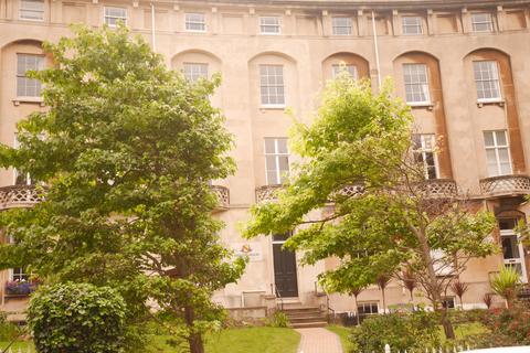 2 bedroom flat to rent, Royal Crescent, Stanton House ,