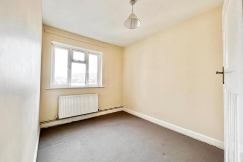 2 bedroom flat to rent, All Souls Avenue Kensal Rise NW10