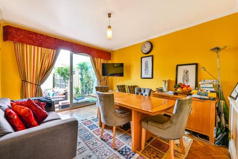 3 bedroom terraced house for sale, PASTEUR GARDENS, Palmers Green, London, N18