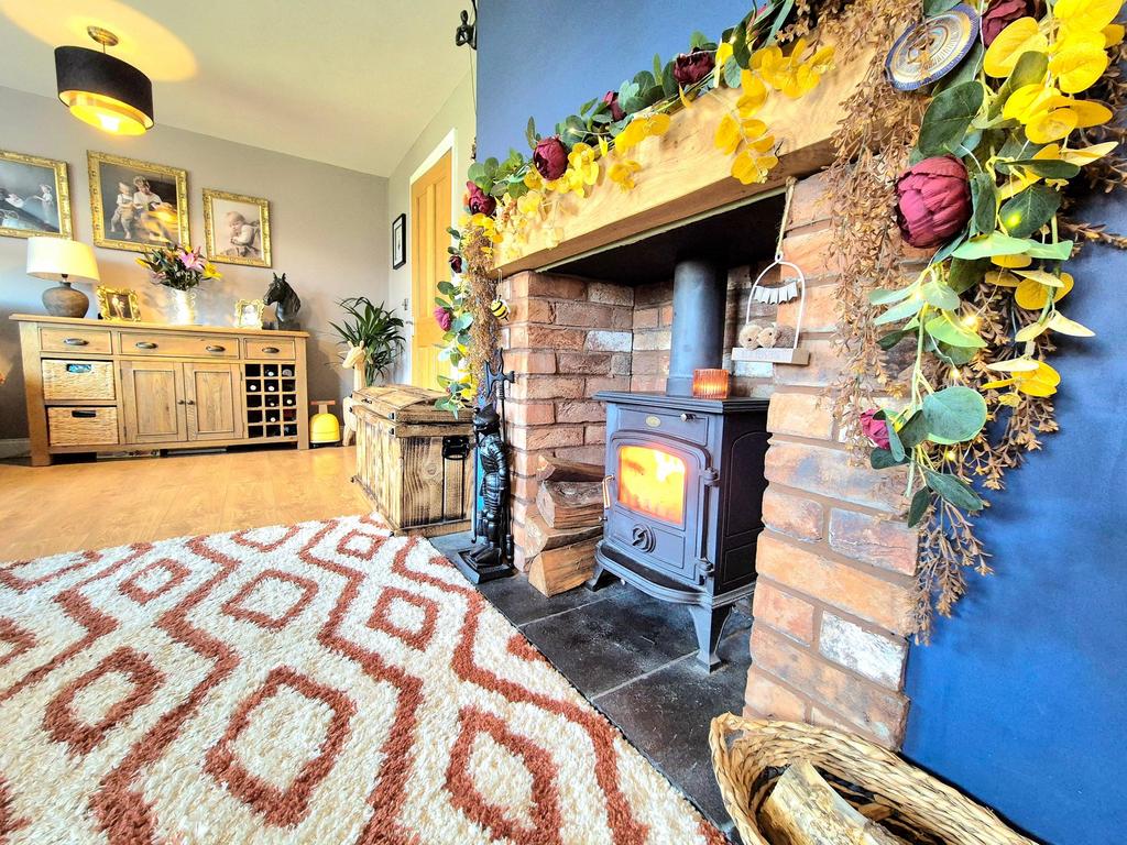 Feature stove