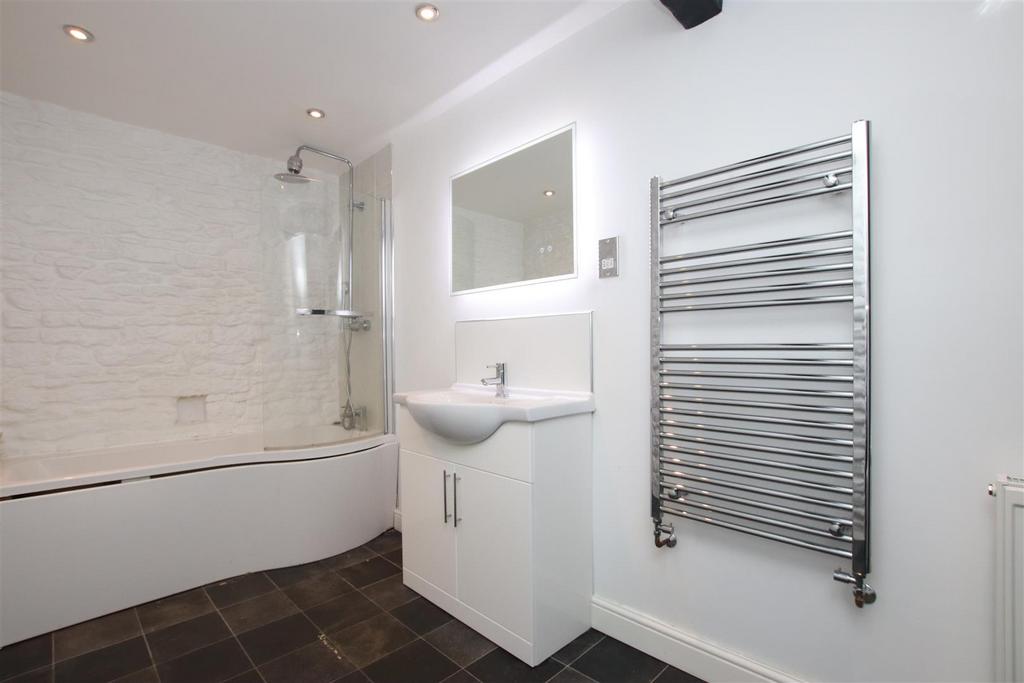 Bathroom.JPG