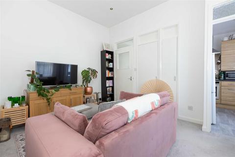 1 bedroom flat for sale, Park Crescent, Worthing