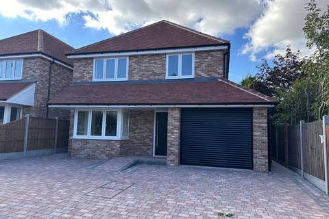 4 bedroom detached house to rent, Parkstone Avenue, Benfleet