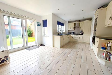 4 bedroom detached house for sale, Evergreen Way, Stourport-On-Severn