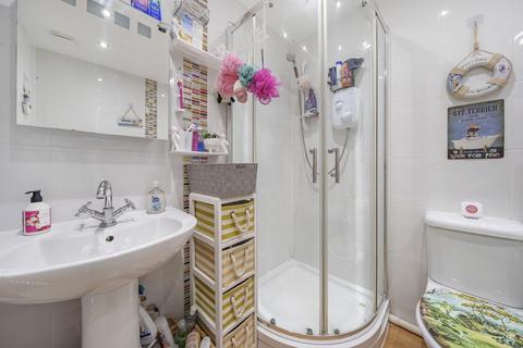 14 Clover End, Buckingham, MK18 1FT