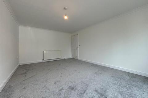 2 bedroom apartment to rent, Queens Road , Freshwater