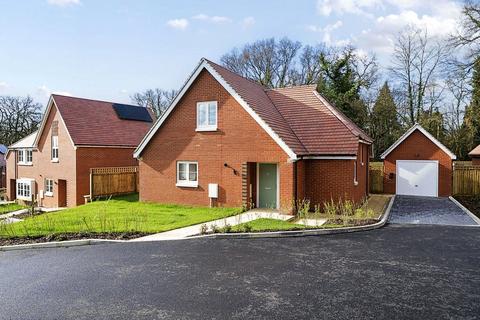 3 bedroom detached house for sale, Wormley Lane, Wormley, Godalming, Surrey, GU8