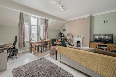 4 bedroom terraced house for sale, Church Street, Stourbridge, DY8 1LT