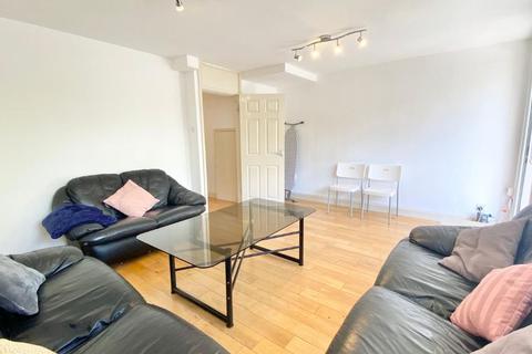 3 bedroom apartment to rent, London NW1