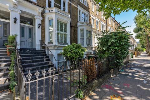 3 bedroom flat to rent, Hammersmith Grove, London W6