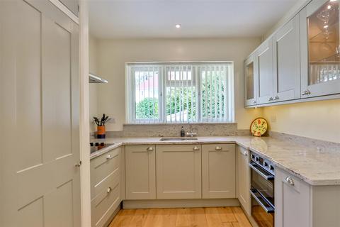 3 bedroom bungalow for sale, Hurst Hill, Poole