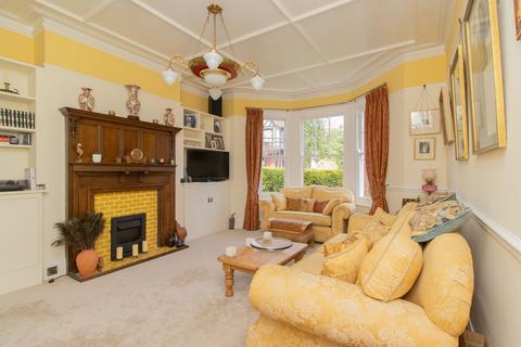 4 bedroom detached house for sale, Pierremont Avenue, Broadstairs, CT10