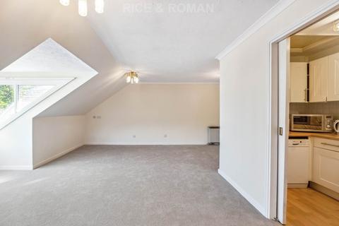 2 bedroom retirement property for sale, Belmont Road, Leatherhead KT22