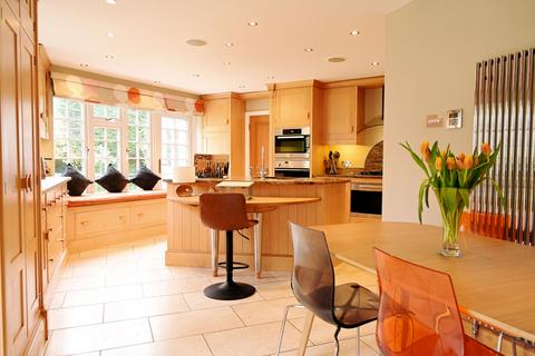 undefined, 4 Heathlands Drive Maidenhead, Berkshire, SL6 4NF