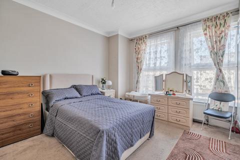 9 Ardoch Road, London, SE6 1SR