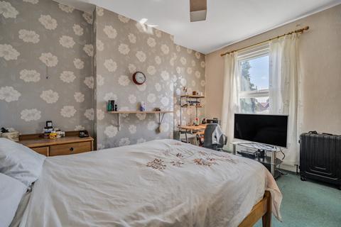 9 Ardoch Road, London, SE6 1SR