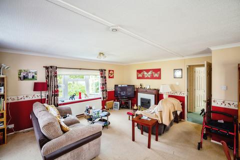 2 bedroom park home for sale, Tonbridge, Kent, TN10