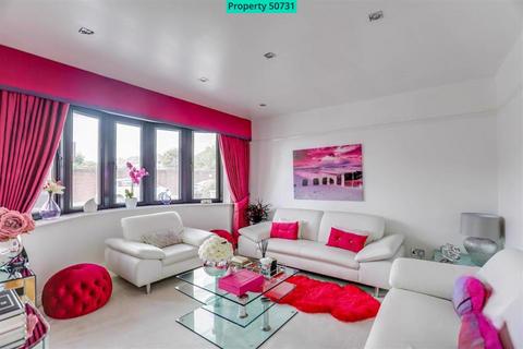 5 bedroom semi-detached house for sale, 7 Rover Avenue, Ilford, IG6