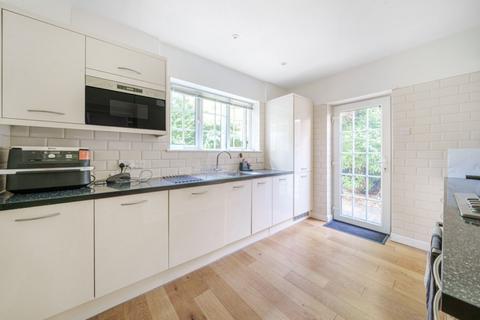 5 Beaufort Close, London, W5 3EE