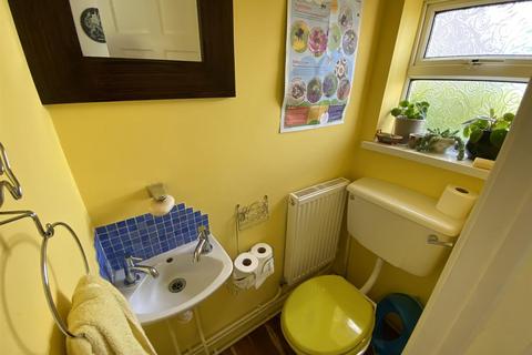 10 Brynymor, Five Roads, Llanelli, SA15 5DX