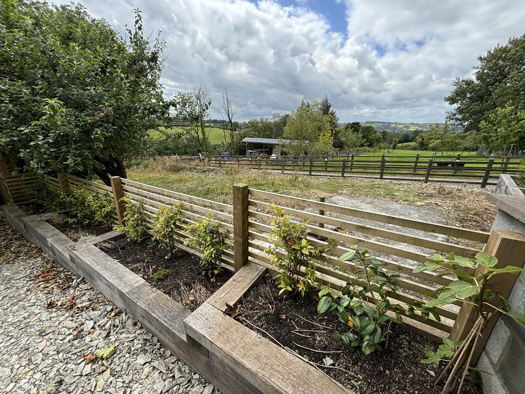 Side garden