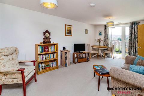 undefined, Hindhead Knoll, Walnut Tree, Milton Keynes