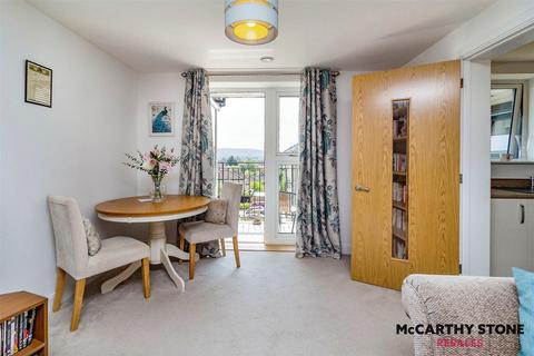 undefined, Hindhead Knoll, Walnut Tree, Milton Keynes