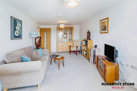 undefined, Hindhead Knoll, Walnut Tree, Milton Keynes
