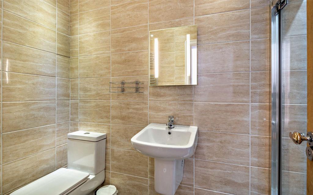 Bed 4 En Suite