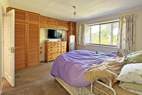 Callanish Blacksmiths Lane, Lower Moor, Pershore, WR10 2PA