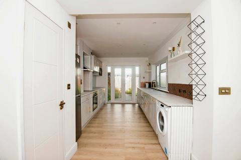 37 Main Road, Queenborough, ME11 5BW