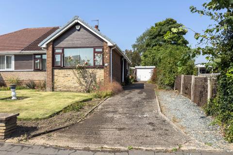 2 bedroom semi-detached bungalow for sale, Ashlea Avenue, Brighouse, HD6 3SR