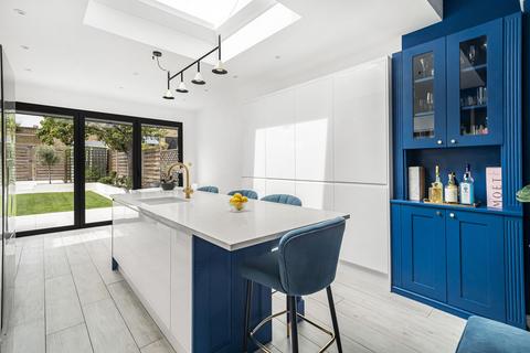 Flat 1, 153 Trinity Road, London, SW17 7HJ