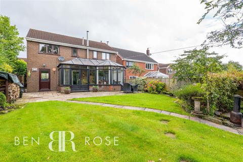 4 bedroom detached house for sale, Pear Tree Avenue, Coppull, Chorley