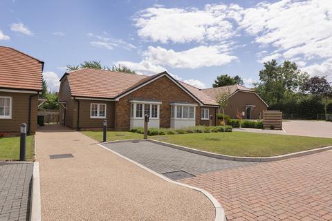 2 bedroom bungalow for sale, Genn Park, Boughton Monchelsea, Maidstone, Kent, ME17 4XS