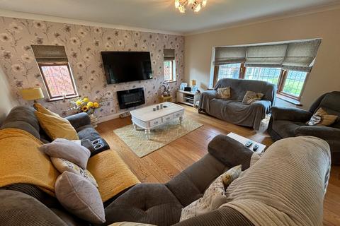 5 bedroom detached house for sale, Station Terrace, Llanybydder, SA40