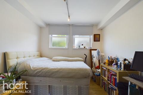 2 bedroom flat for sale, Earlsfield Road, LONDON