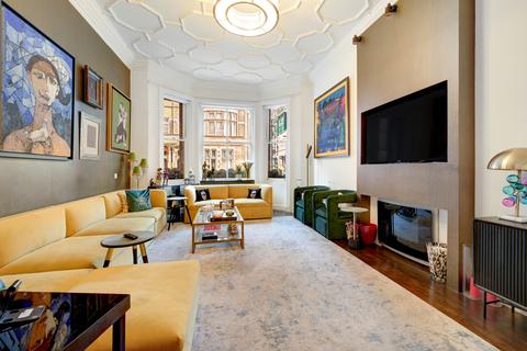 3 bedroom flat for sale, Draycott Place, Chelsea