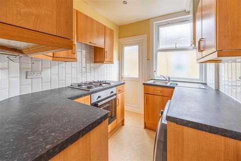 3 bedroom apartment for sale, ANERLEY ROAD, Westcliff-On-Sea